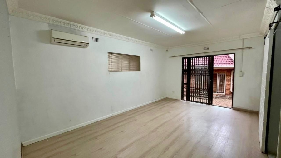 5 Bedroom Property for Sale in Safari Gardens North West